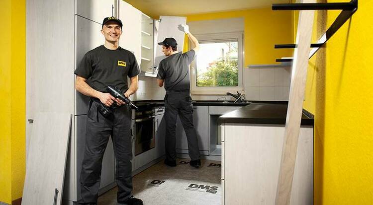 Montage einer Küche